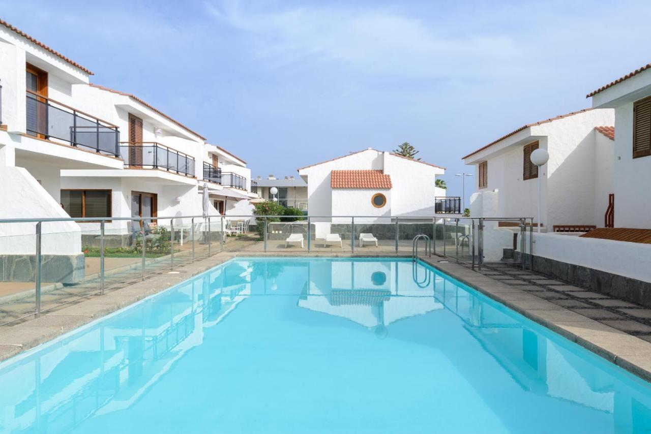 Bonito Bungalow Con Piscina Junto A La Playa San Bartolomé Dış mekan fotoğraf