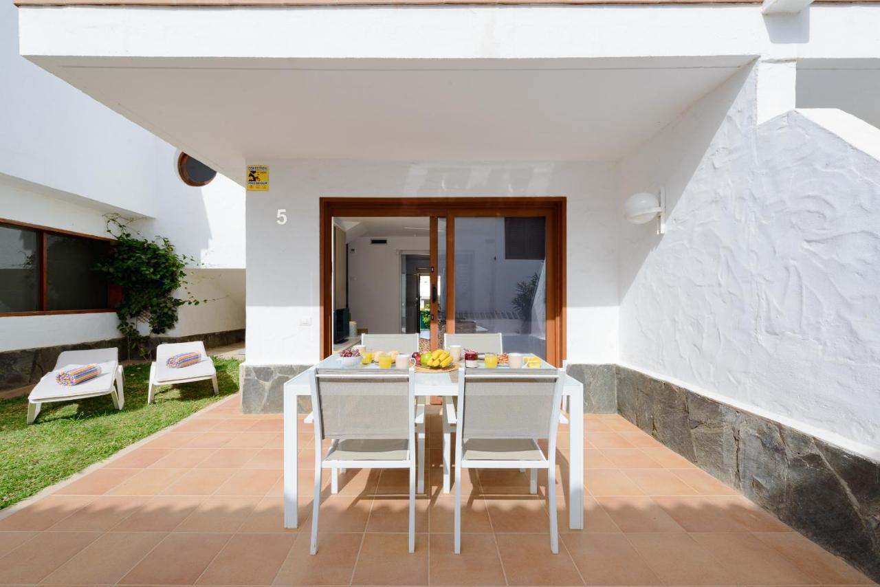 Bonito Bungalow Con Piscina Junto A La Playa San Bartolomé Dış mekan fotoğraf