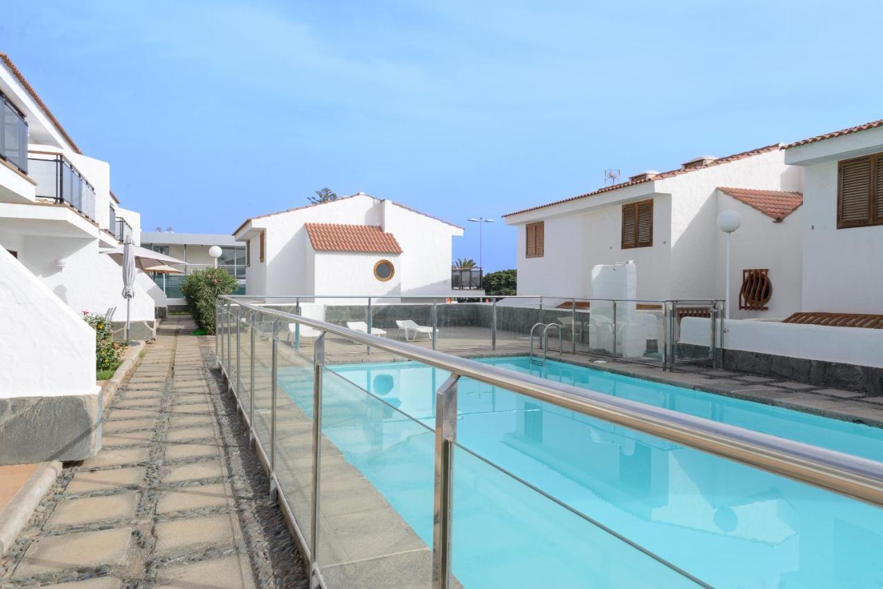 Bonito Bungalow Con Piscina Junto A La Playa San Bartolomé Dış mekan fotoğraf
